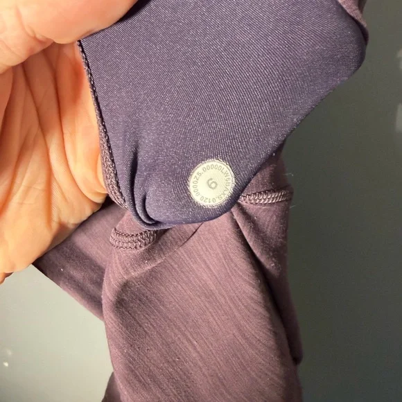 Lululemon Invigorate High-Rise Crop 23” Leggings Size 6 Heathered Black Currant - Picture 5 of 5